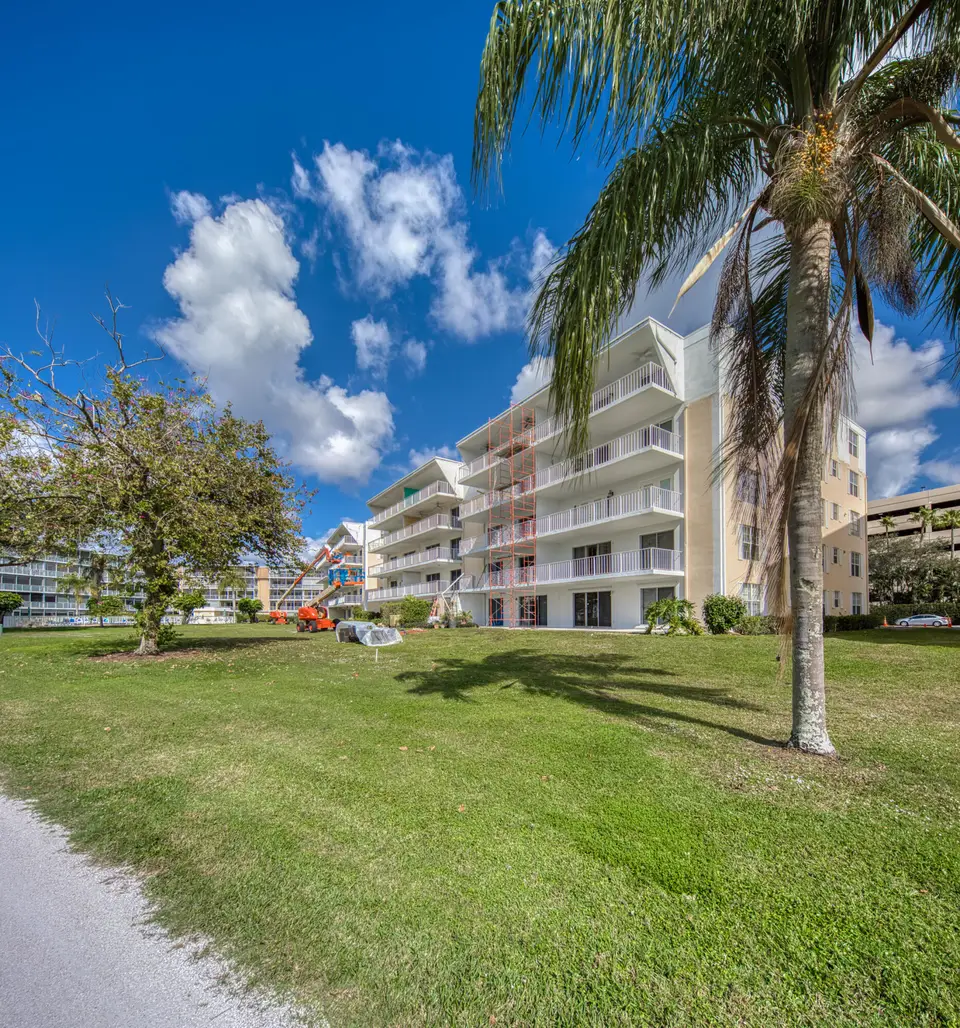 250 John F Kennedy Drive 202, Atlantis, FL 33462 Atlantis