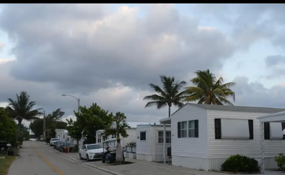 21 Bamboo Drive Cd21, Briny Breezes, FL 33435 Briny Breezes