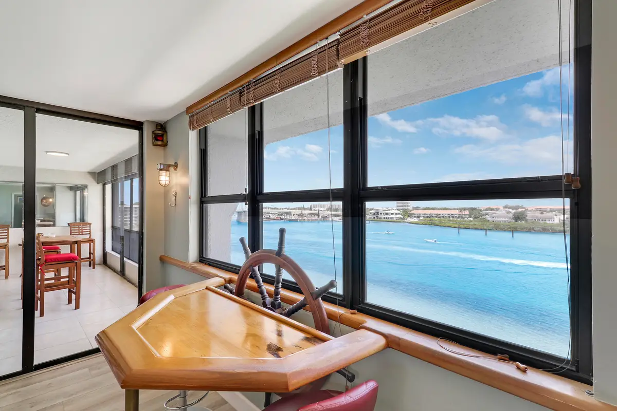 1542 Jupiter Cove #602