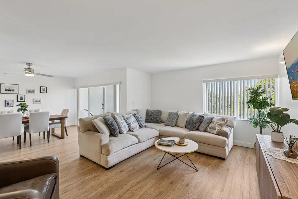 721 N Pine Island 406, Plantation, FL 33324 Plantation