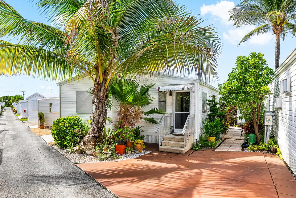 4 East Cedar Drive Cd, Briny Breezes, FL 33435 Briny Breezes