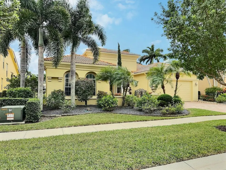 8768 Via Prestigio E, Wellington, FL 33411 Wellington