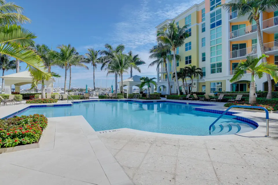 804 E Windward Way 201, Lantana, FL 33462 Lantana