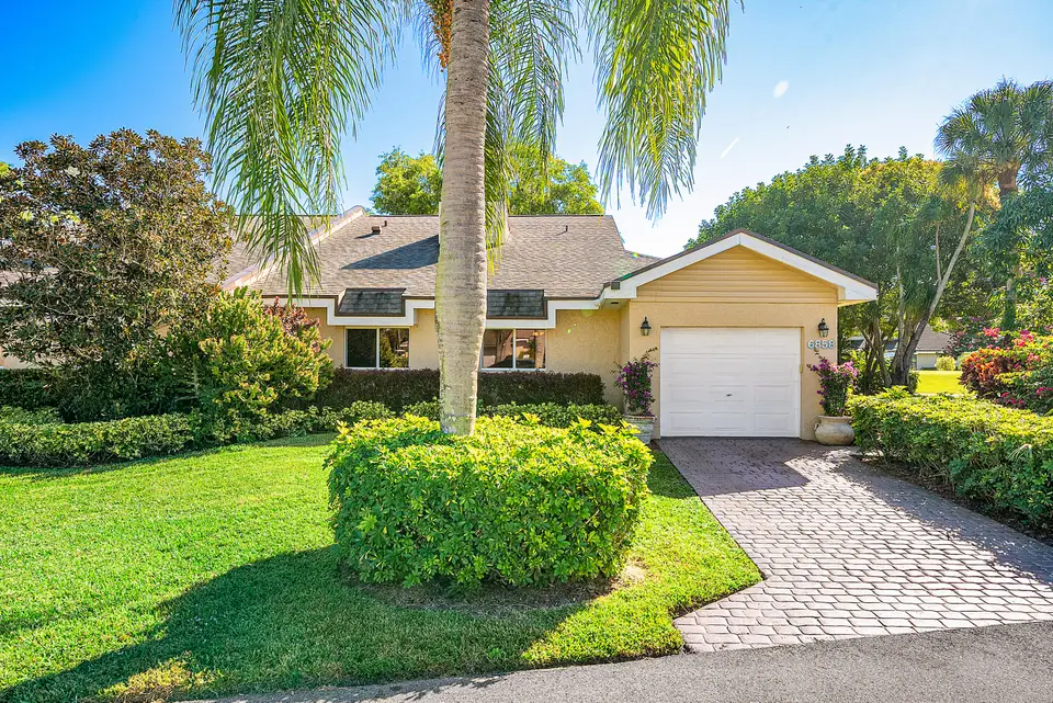 6858 Fountains Circle, Lake Worth, FL 33467 Lake Worth