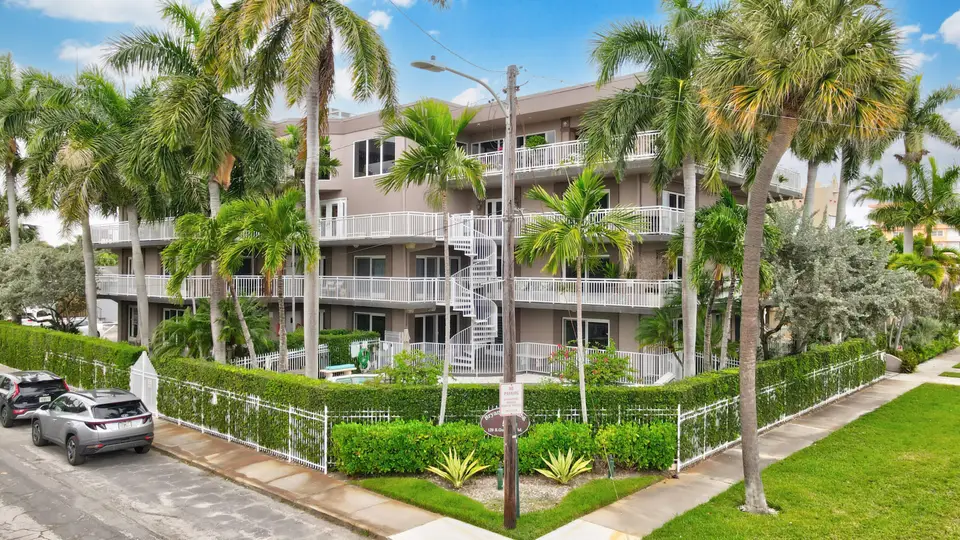 129 S Golfview Road 2, Lake Worth Beach, FL 33460 Lake Worth Beach