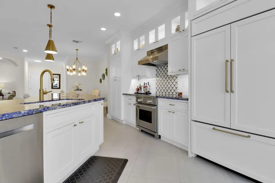 133 Las Brisas Circle, Hypoluxo, FL 33462 Hypoluxo