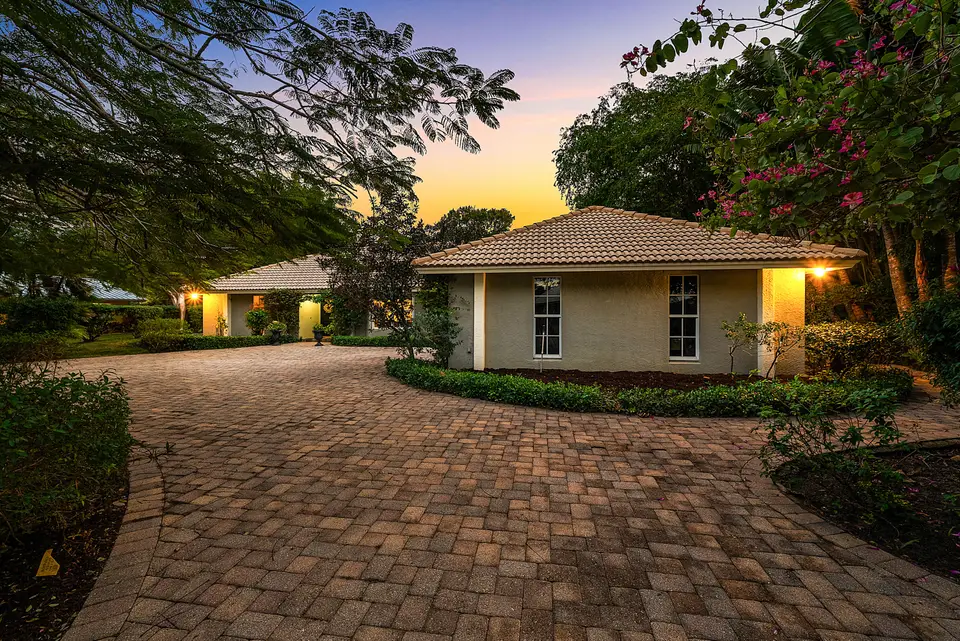 416 S Country Club Drive, Atlantis, FL 33462 Atlantis