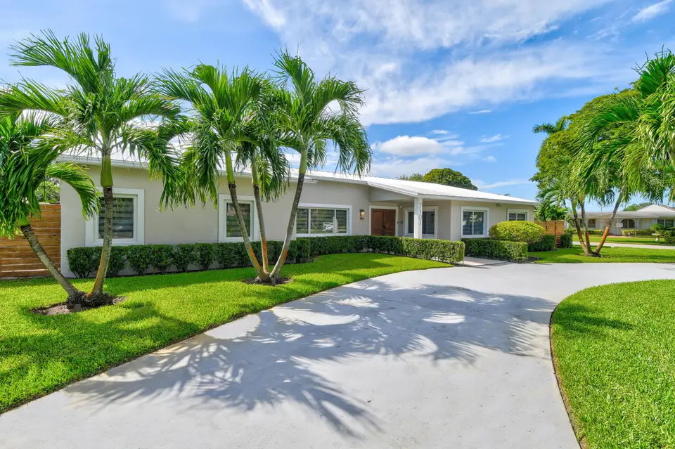 7101 W Lake Drive, Lake Clarke Shores, FL 33406 Lake Clarke Shores