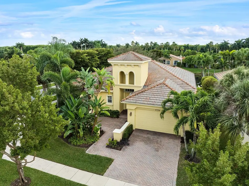 9724 Via Grandezza W, Wellington, FL 33411 Wellington