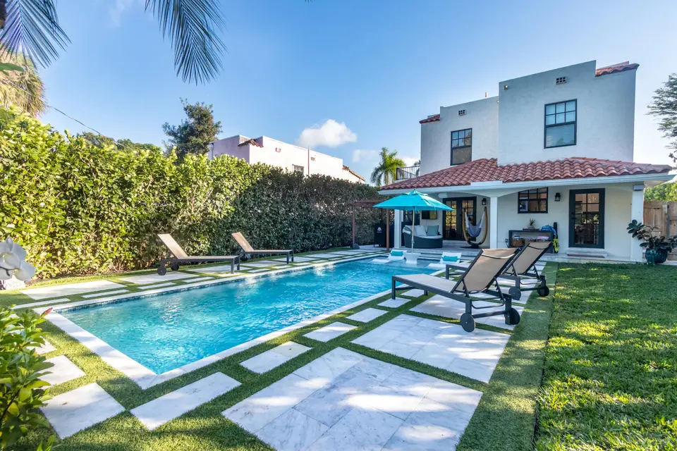 823 38th Street, West Palm Beach, FL 33407 West Palm Beach