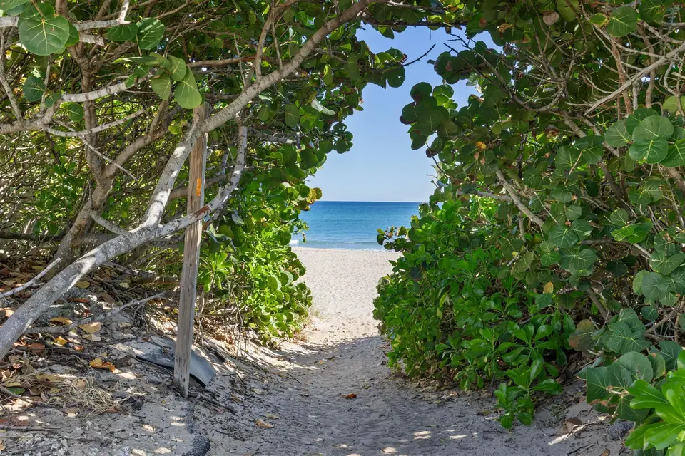 3851 N Ocean Boulevard 1070, Gulf Stream, FL 33483 Gulf Stream