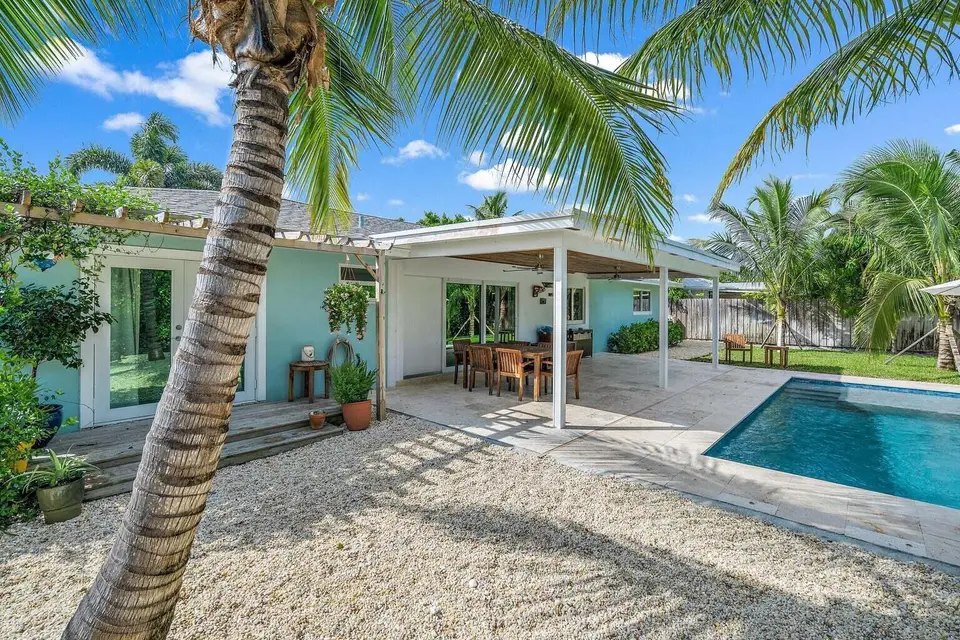 356 Mars Avenue, Tequesta, FL 33469 Tequesta