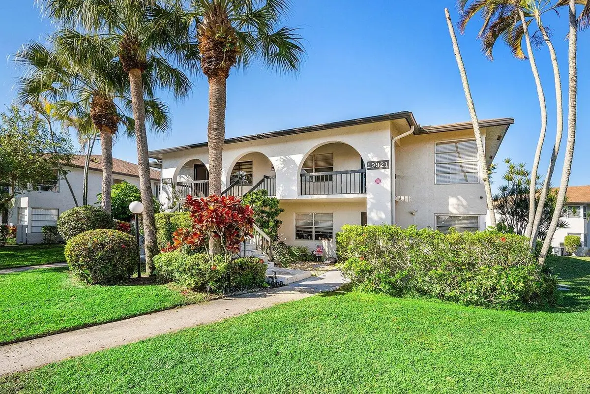 13921 Royal Palm