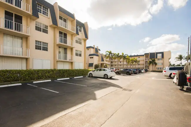 3575 S Ocean Boulevard 408, South Palm Beach, FL 33480 South Palm Beach
