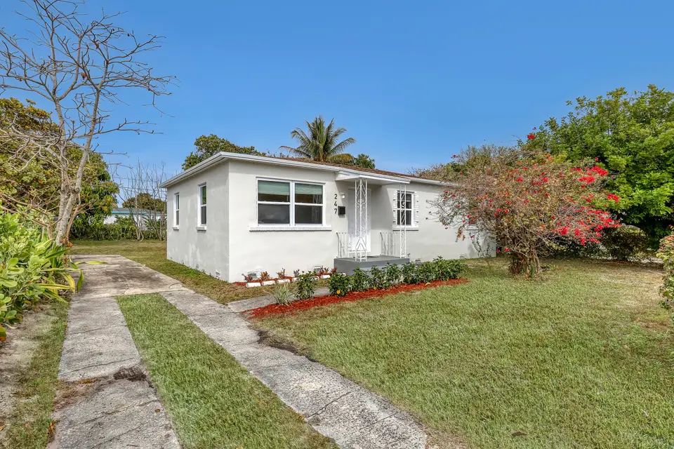 247 Silver Beach Road, Lake Park, FL 33403 Lake Park
