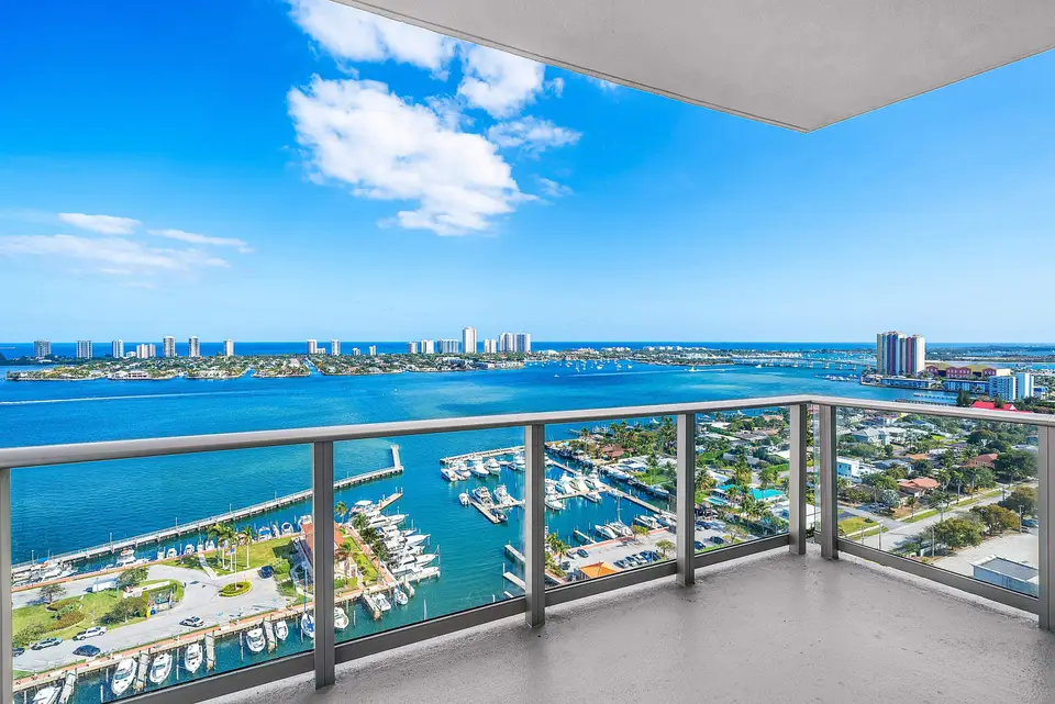 220 Lake Shore Drive 2202, Lake Park, FL 33403 Lake Park