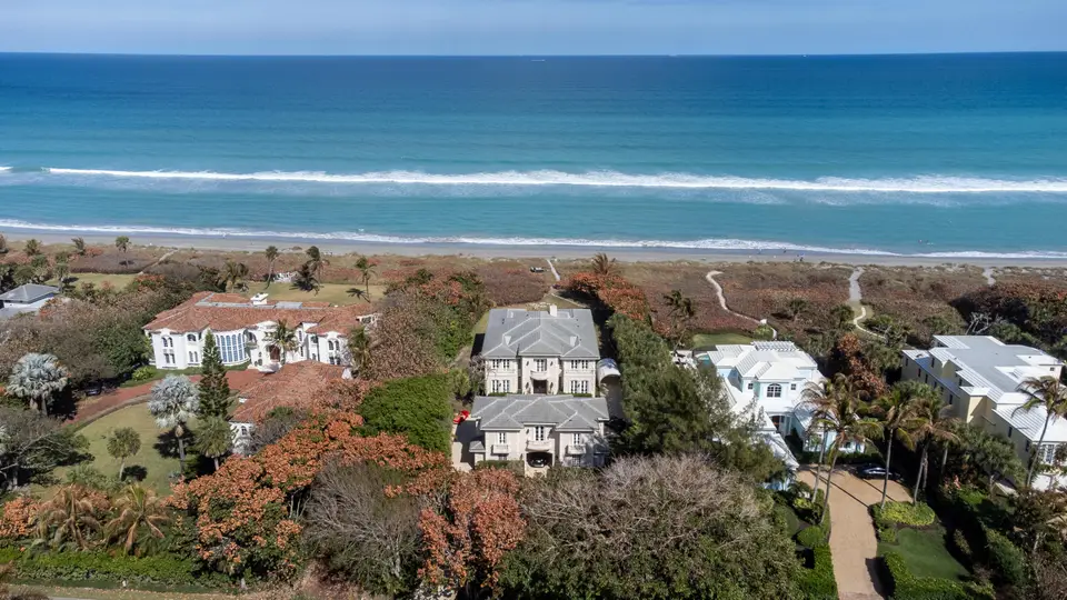 19 N Beach Road, Jupiter Island, FL 33455 Jupiter Island
