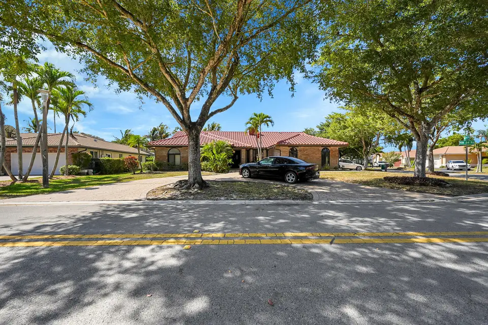 5172 NW 84th Road, Coral Springs, FL 33067 Coral Springs