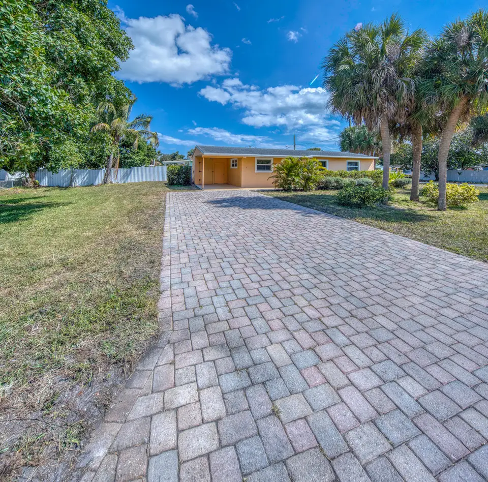 3578 Coconut Road, Palm Springs, FL 33461 Palm Springs