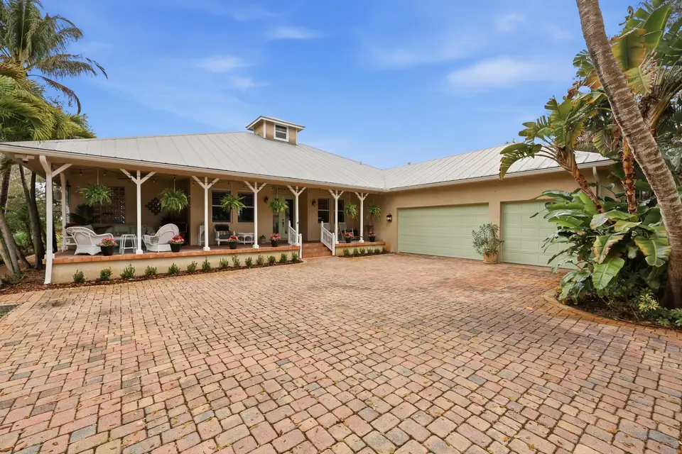 2412 SE Saint Lucie Boulevard, Stuart, FL 34996 Stuart