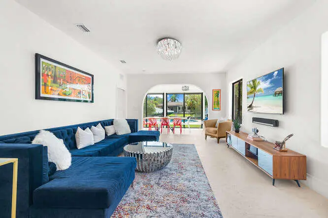 7820 Hawthorne Avenue, Miami Beach, FL 33141 Miami Beach