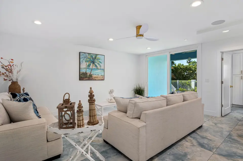 107 Desota Street, Hutchinson Island, FL 34949 Hutchinson Island