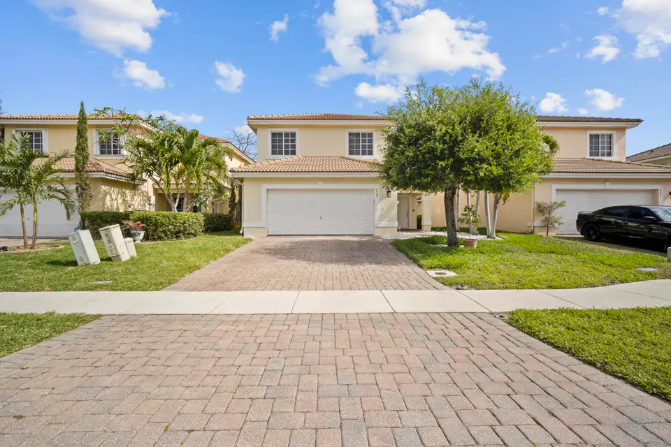 6427 Adriatic Way, Greenacres, FL 33413 Greenacres