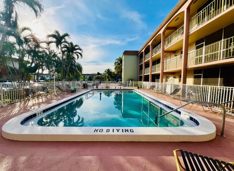 100 SE 6th Avenue 303, Pompano Beach, FL 33060 Pompano Beach