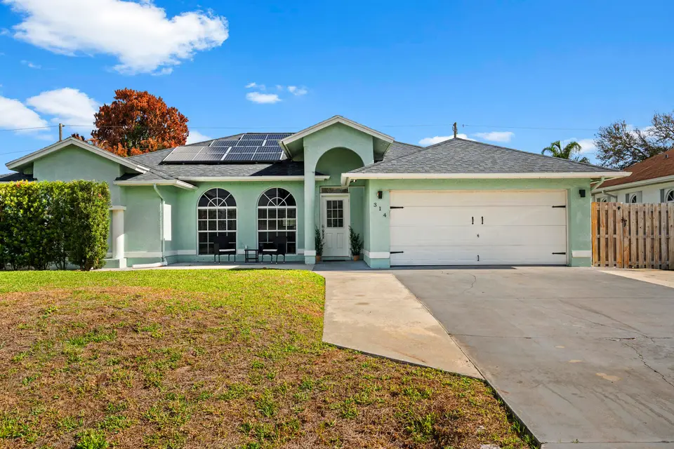 314 SE Fisk Road, Port St. Lucie, FL 34984 Port St. Lucie