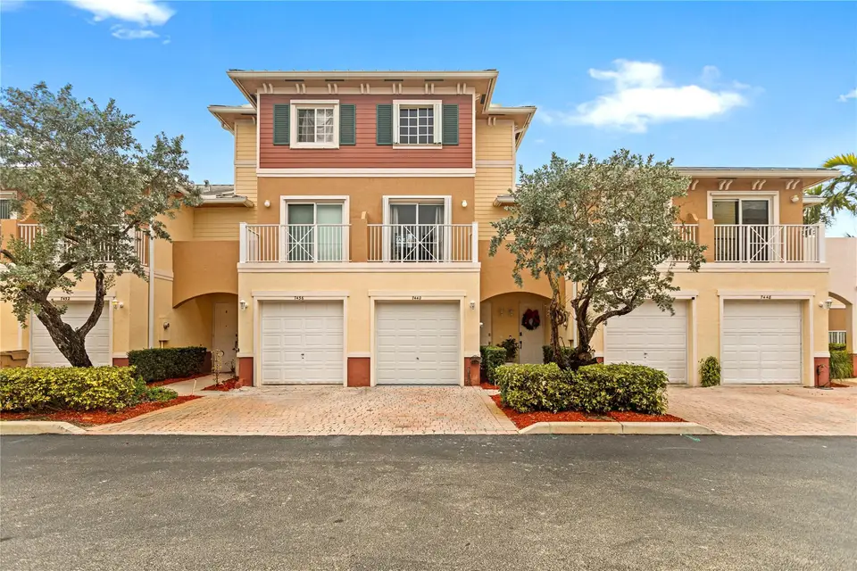 7440 Willow Grove Place, Davie, FL 33314 Davie