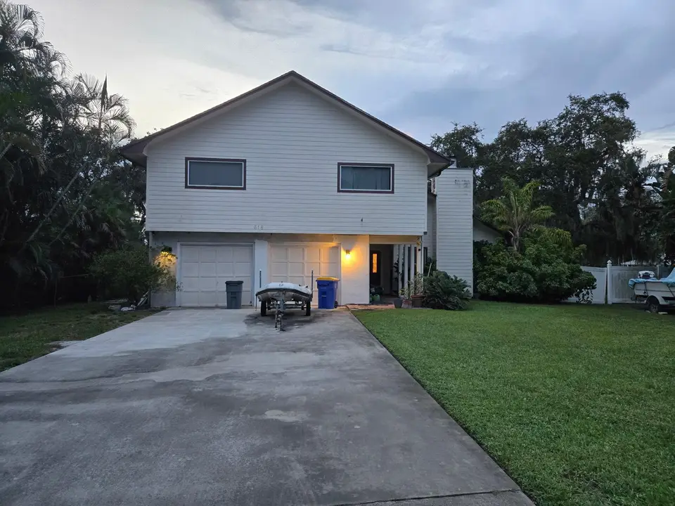 618 SW Hidden River Avenue, Palm City, FL 34990 Palm City