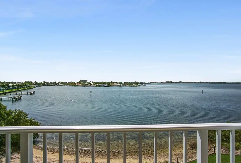 3 Harbour Isle Drive 302, Fort Pierce, FL 34949 Fort Pierce