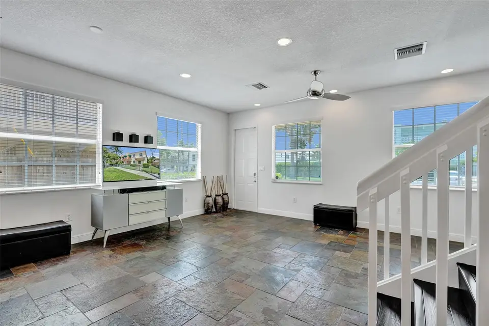 816 S Riverside Drive 816, Pompano Beach, FL 33062 Pompano Beach