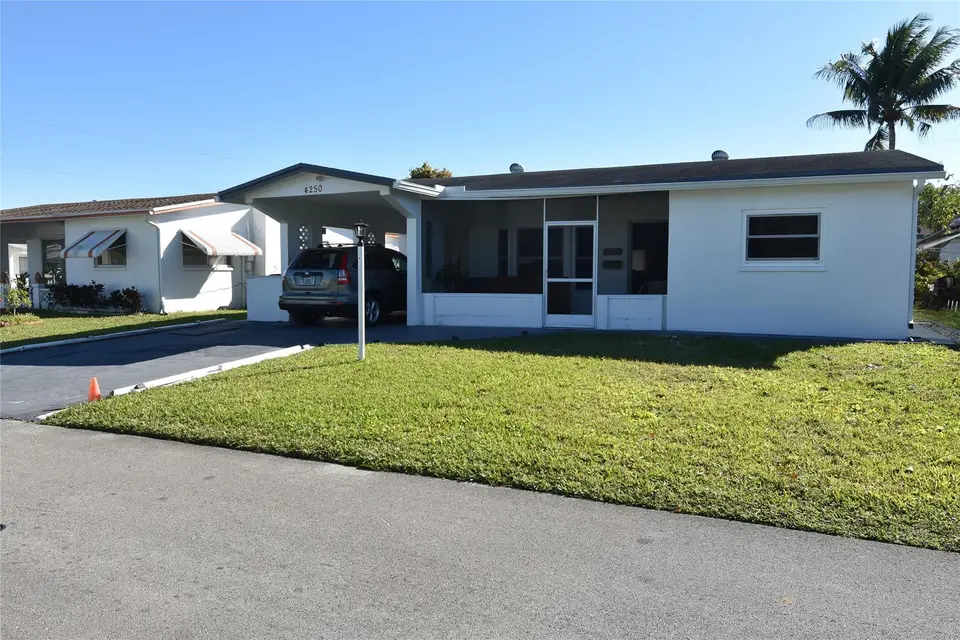 4250 NW 49th Terrace, Lauderdale Lakes, FL 33319 Lauderdale Lakes