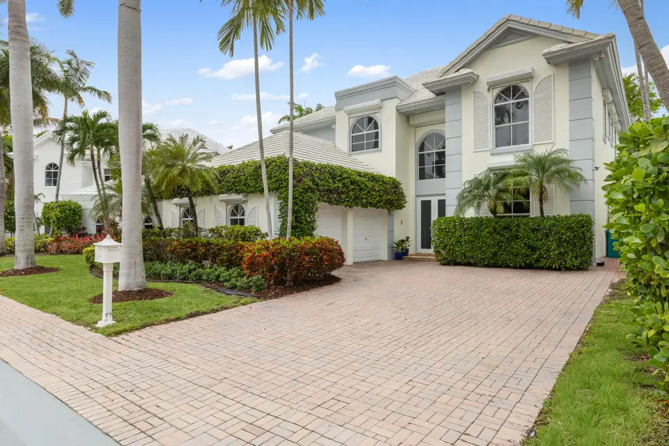 24 Grand Bay Estates Circle, Key Biscayne, FL 33149 Key Biscayne