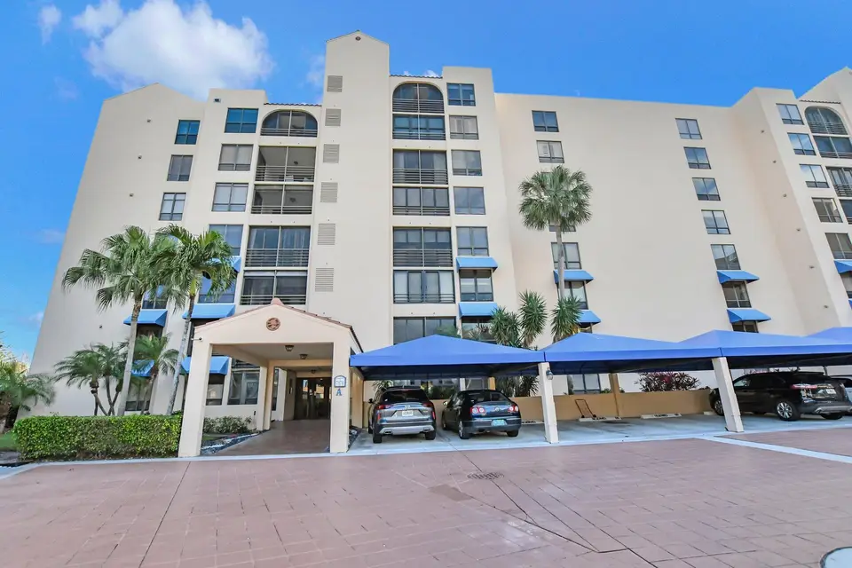 7170 Promenade Drive 401, Boca Raton, FL 33433 Boca Raton
