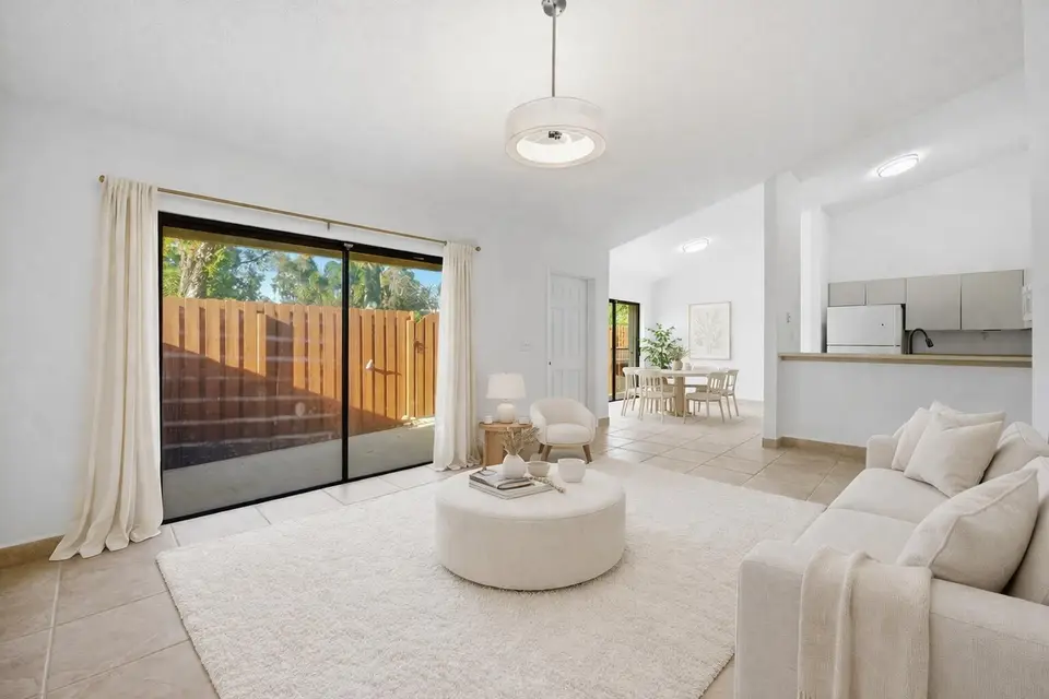 131 Springdale Circle, Palm Springs, FL 33461 Palm Springs
