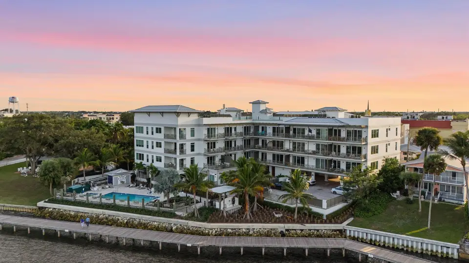 41 SW Seminole Street 204, Stuart, FL 34994 Stuart