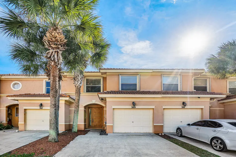 389 River Bluff Lane, Royal Palm Beach, FL 33411 Royal Palm Beach