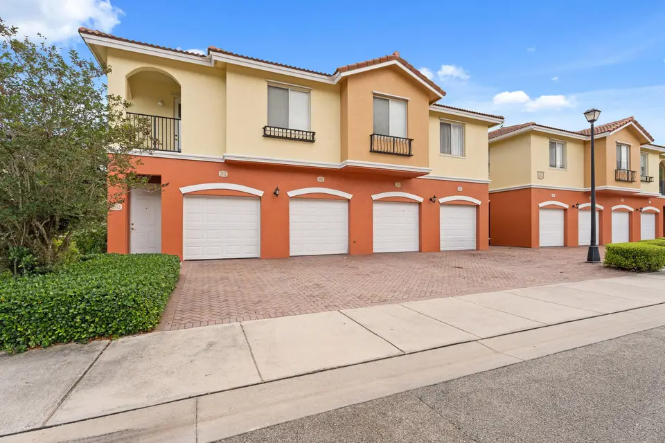 42 SE Sedona Circle 201, Stuart, FL 34994 Stuart