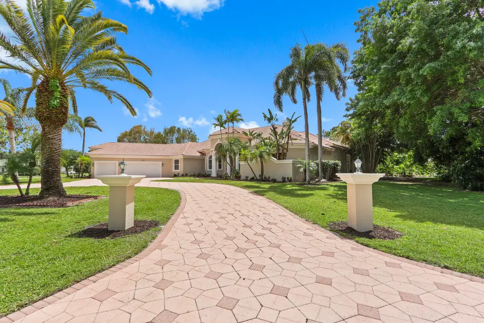 8280 Woodsmuir Drive, Palm Beach Gardens, FL 33412 Palm Beach Gardens