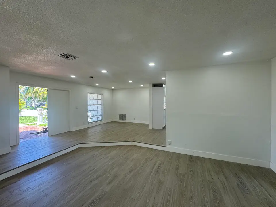 6260 SW 6th Street, Margate, FL 33068 Margate