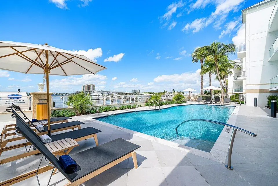 180 Lake Drive 2103, Palm Beach Shores, FL 33404 Palm Beach Shores