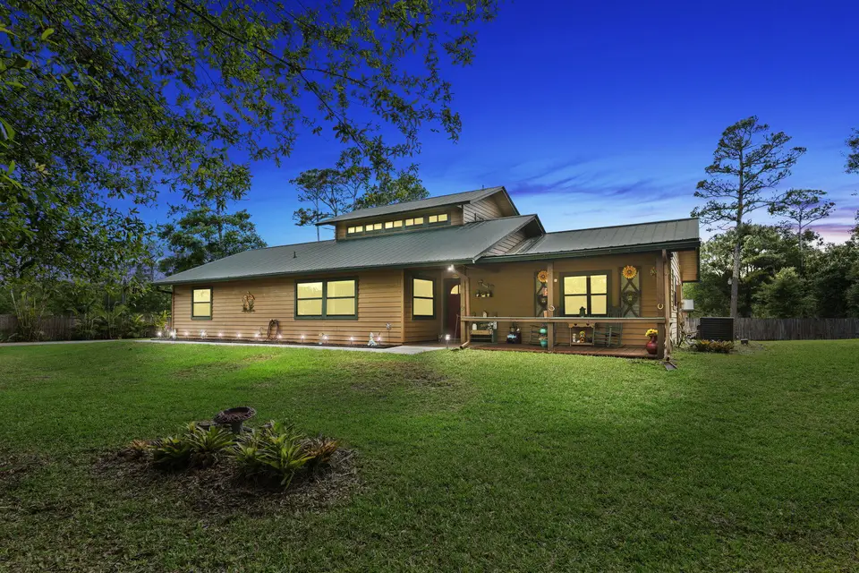 2725 Twin Oaks Trail, Fort Pierce, FL 34945 Fort Pierce
