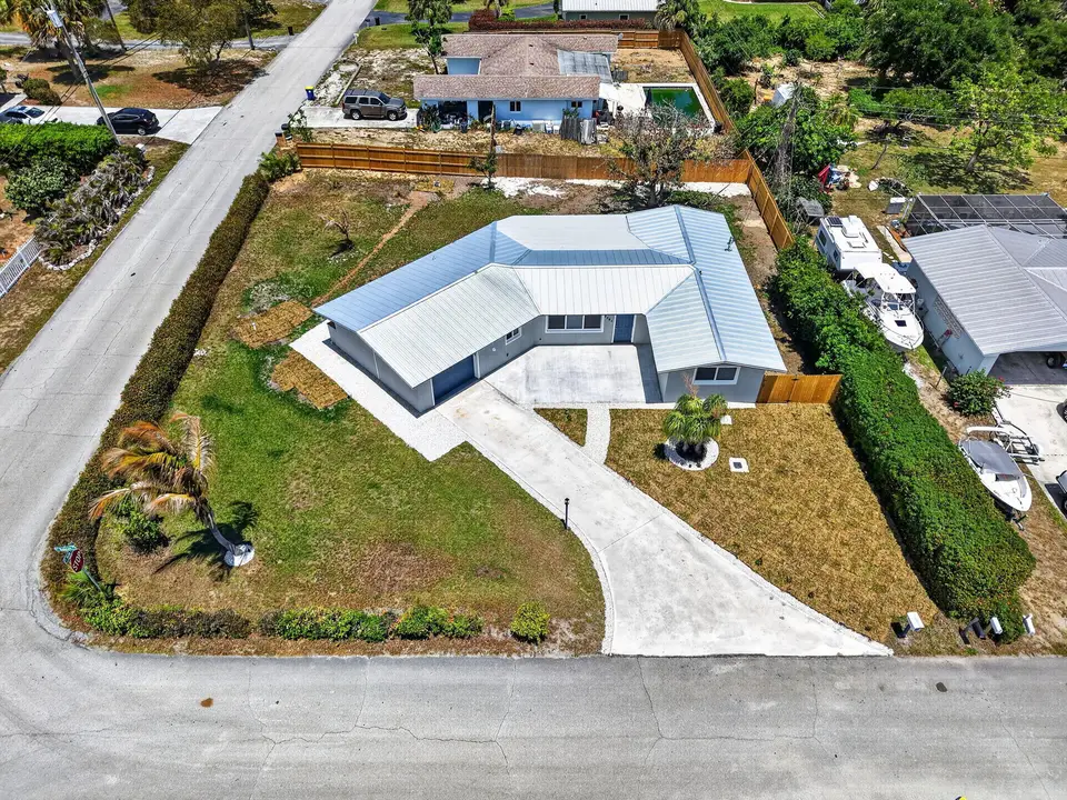 9361 SE Duncan Street, Hobe Sound, FL 33455 Hobe Sound