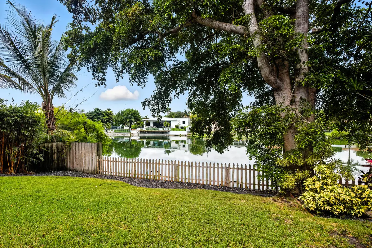 20250728-01-1625 Northeast 20th Avenue,
