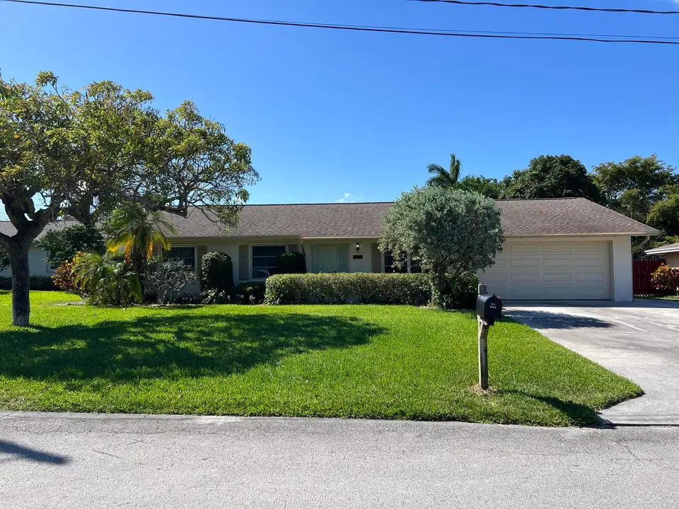 2705 Park Drive, Lantana, FL 33462 Lantana