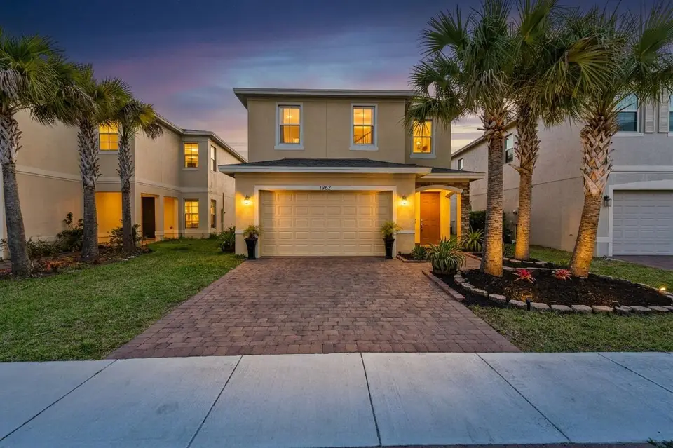 1962 NW Cataluna Circle, Port St. Lucie, FL 34986 Port St. Lucie