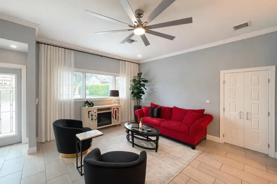 1827 Len Drive, North Palm Beach, FL 33408 North Palm Beach