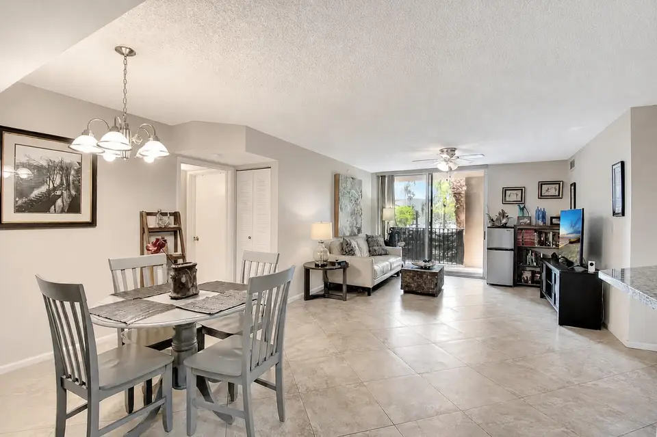 1000 Scotia Drive 204, Hypoluxo, FL 33462 Hypoluxo